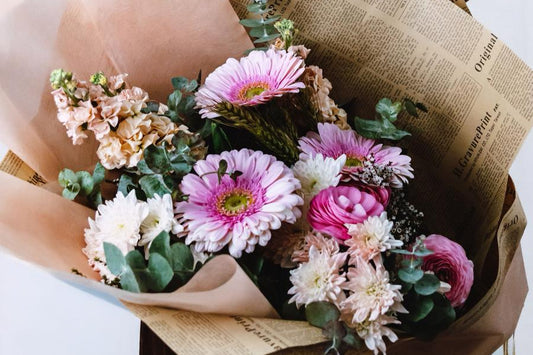 🌸 Petals & Pinot — Hens Floral Workshop