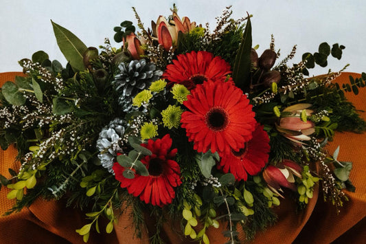 CHRISTMAS TABLE CENTRE